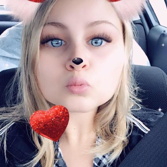 Meet your Posher, Brookle - Picture 1 of 1